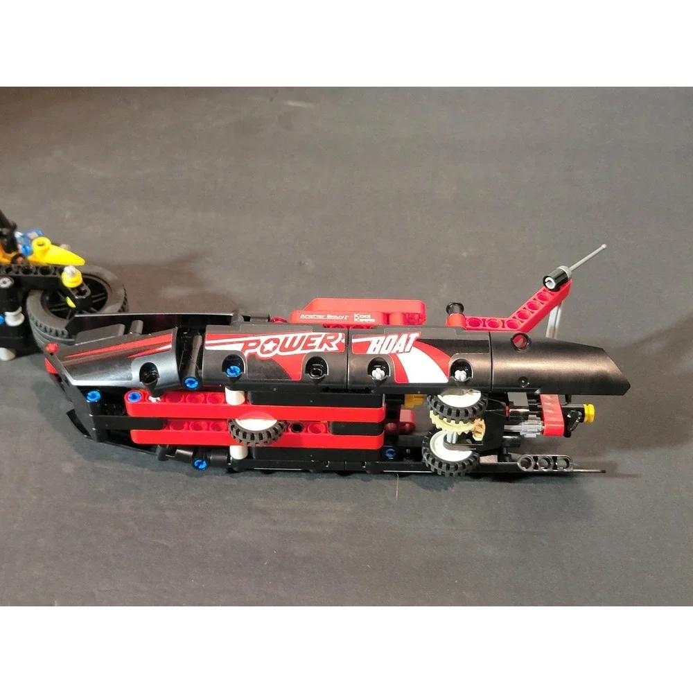 Lego Technic Red‎ Power Boat And Yellow Stunt Bike #42089 #42058